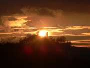 Sonnenuntergang hinter Burg Steinsberg